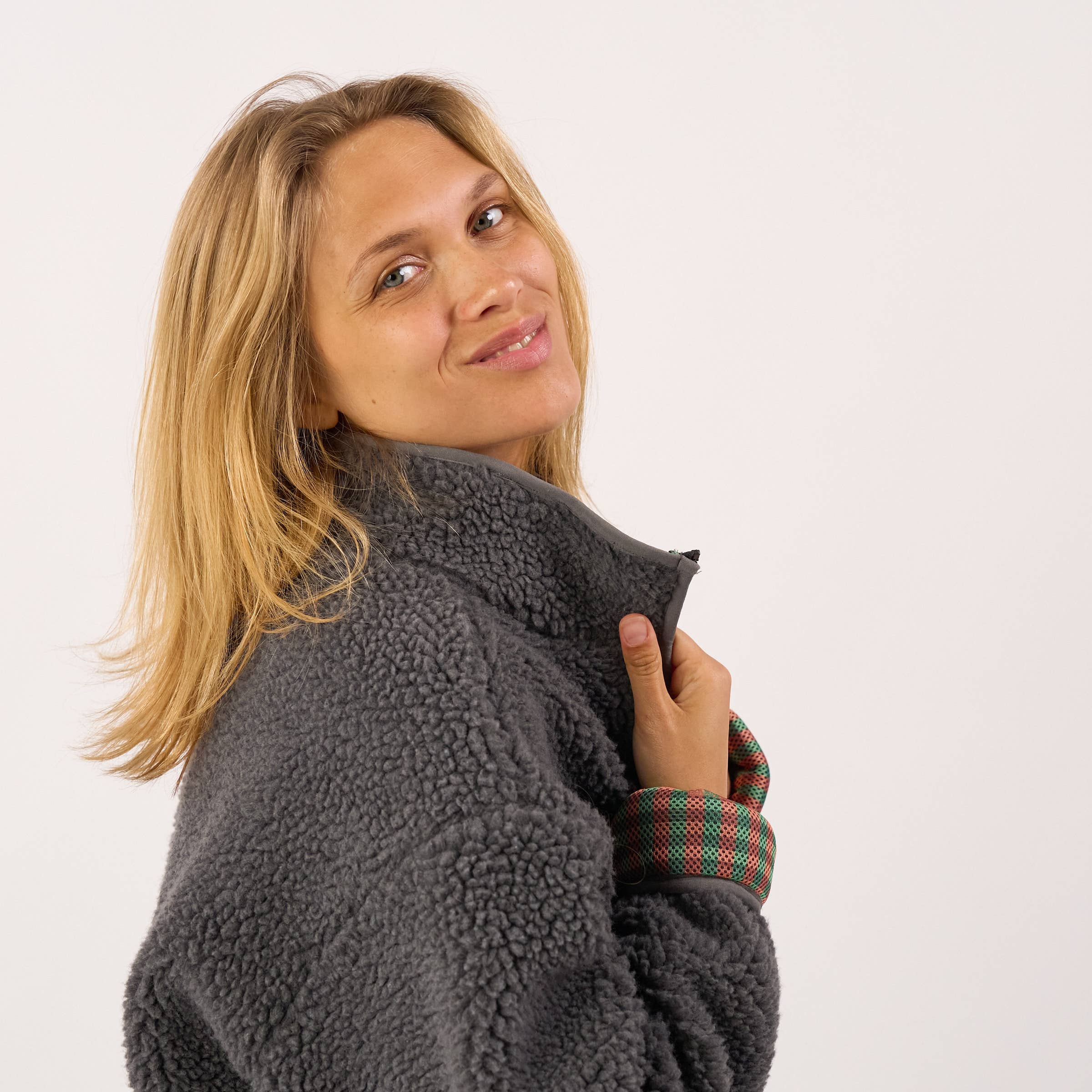 BILLYBELT Damenjacke aus Sherpa mit Reissverschluss und langen Ärmeln "grau"