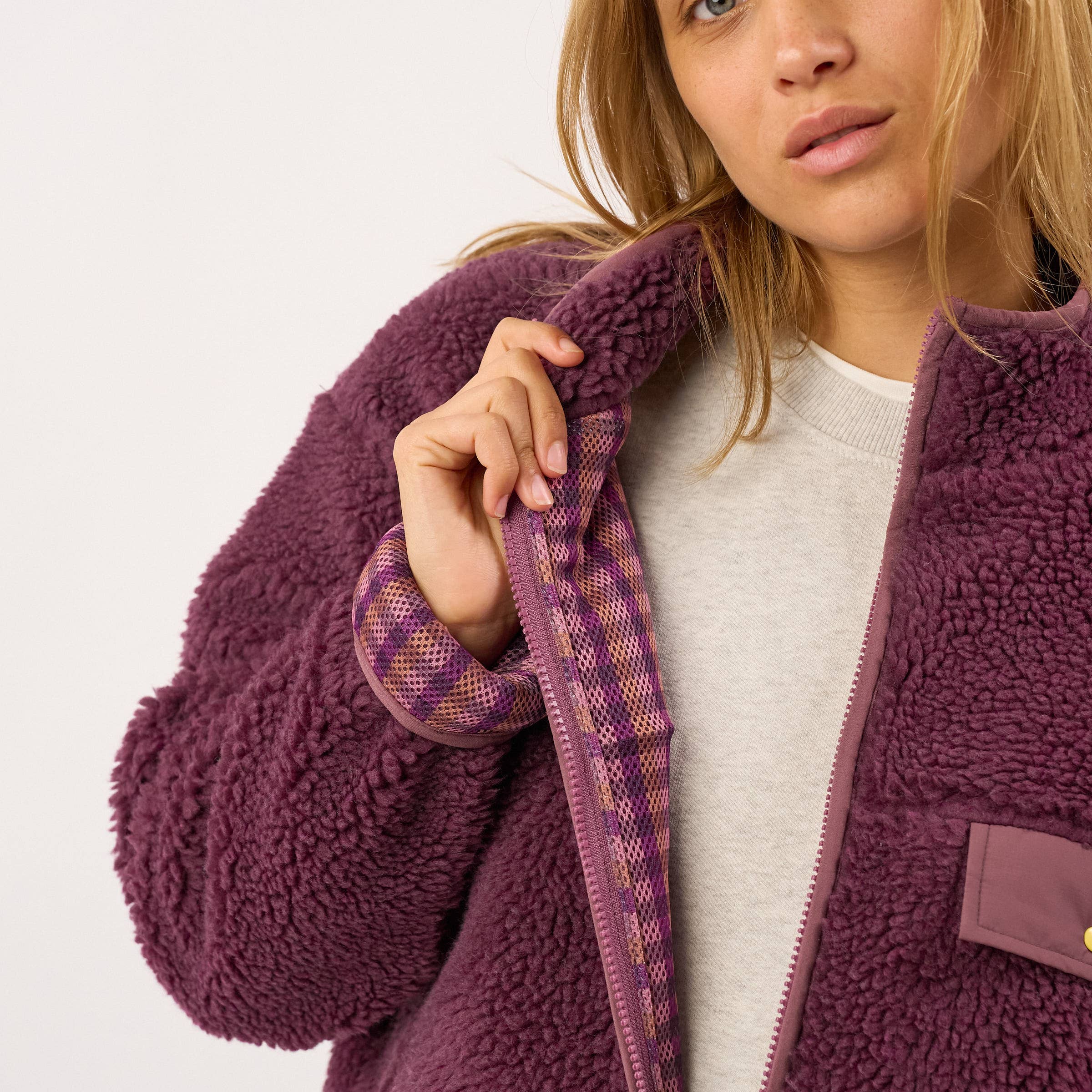BILLYBELT Damenjacke aus Sherpa mit Reissverschluss und langen Ärmeln "pflaume"